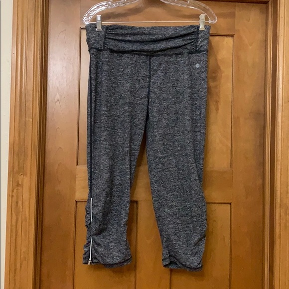 tangerine capri leggings